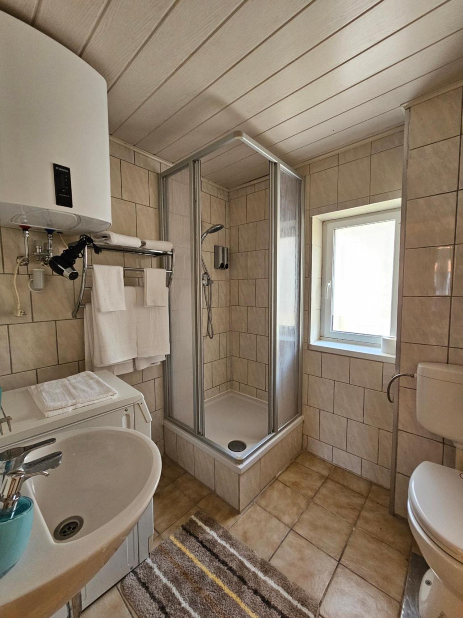 Ferienwohnung In Stadtroda ภายนอก รูปภาพ
