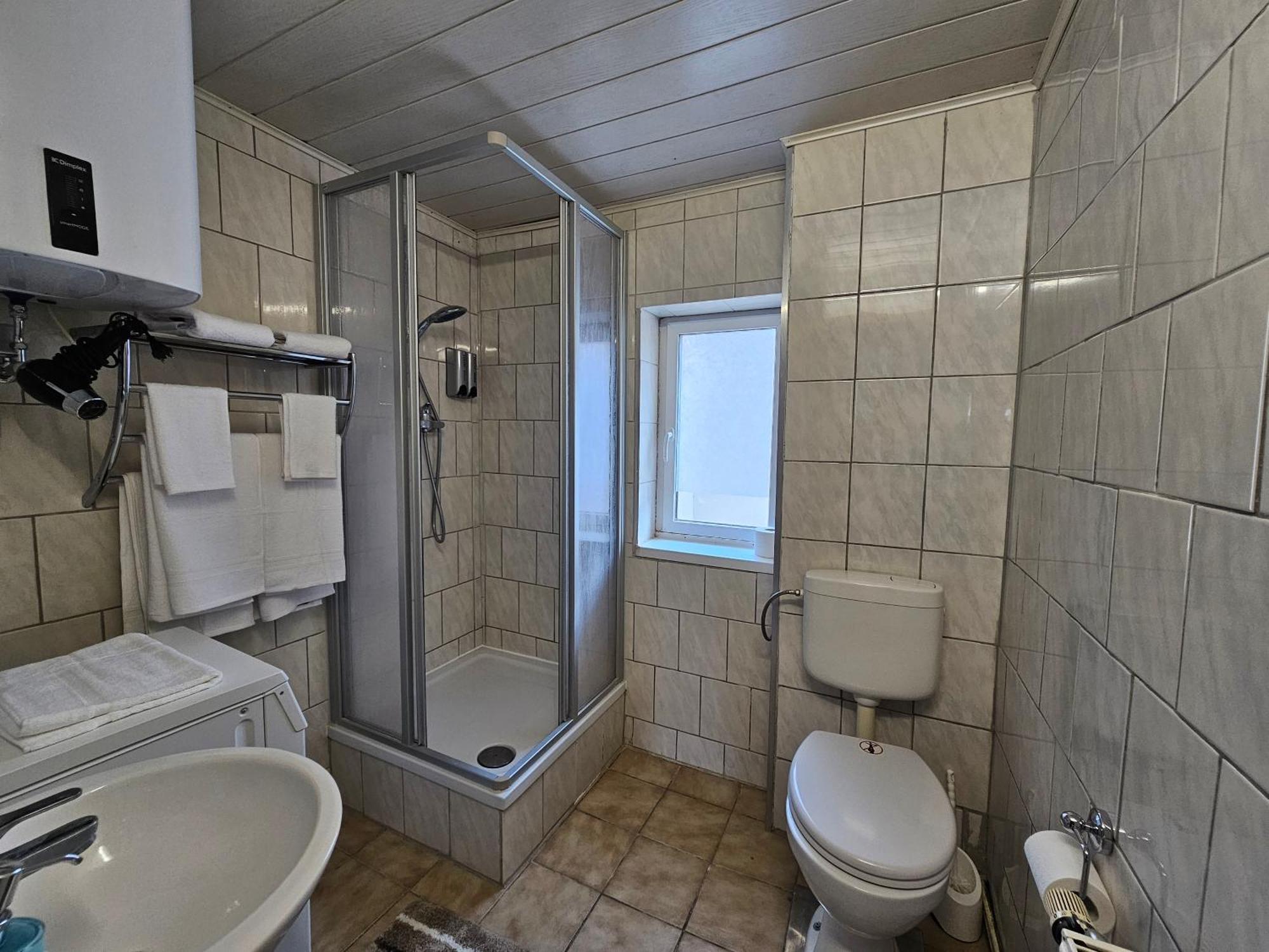 Ferienwohnung In Stadtroda ภายนอก รูปภาพ